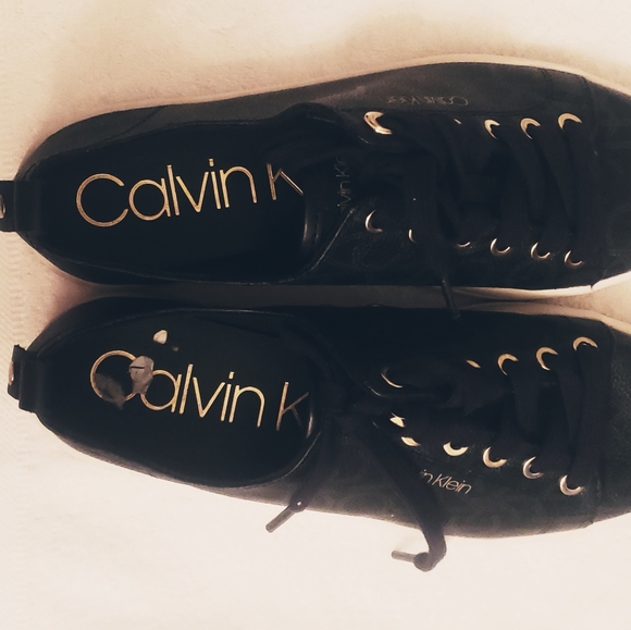 Calvin Klien Michaela 2 Size 8.5 - Picture 4 of 5